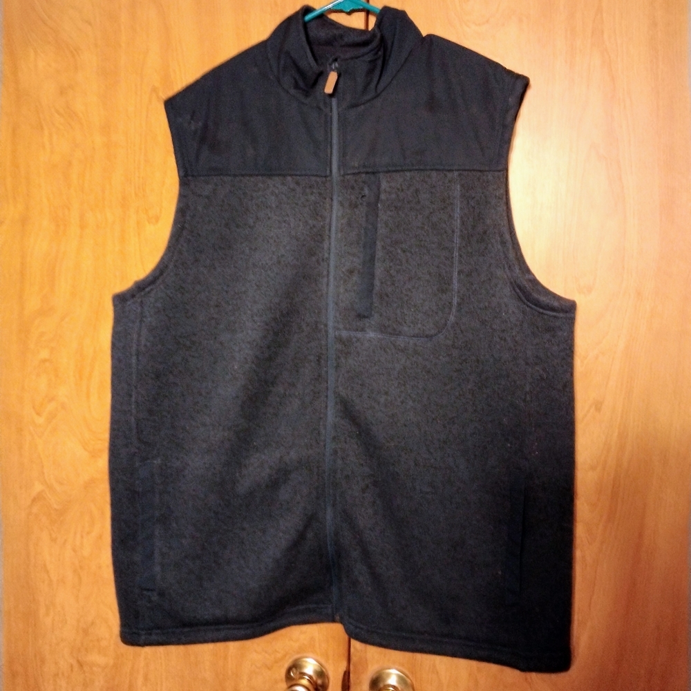 Like New Men's 2XL Vest